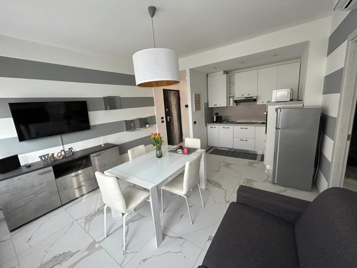 Marconi67 Apartment Desenzano del Garda Exterior foto